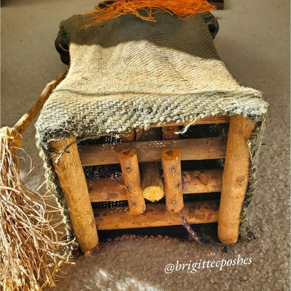 HALLOWEEN 27" Tall Witch with Broom Decoration - Picture 13 of 15